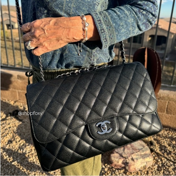 SOLD Chanel Caviar Leather Jumbo Single Flap Shoulder Bag - Picture 2 of 16